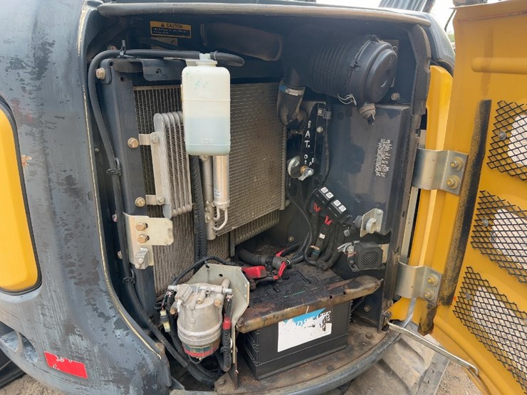 2017-hitachi-zx50u-5n-image-26