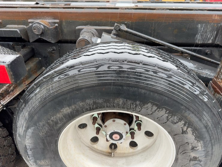 2003-mack-granite-cv713-image-13