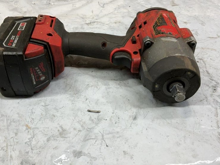 #100-•-milwaukee-1/2”-impact-image-4