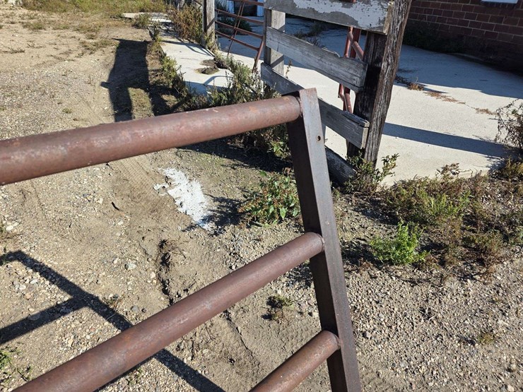19’9”-x-4’-–-5-bar-homemade-heavy-duty-gate-*seller-is-going-south,-item-needs-to-be-removed-by-octo-image-6