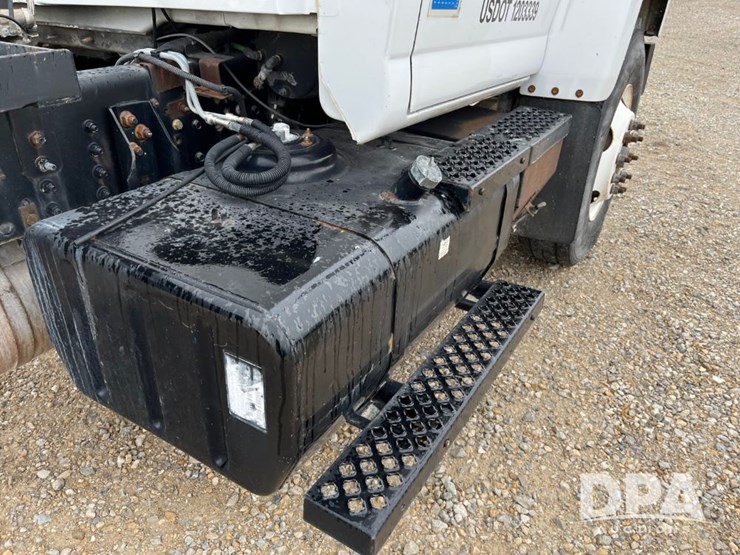 2005-chevrolet-c8500-cab/chassis-(jn0785,-unit-98847)-image-29