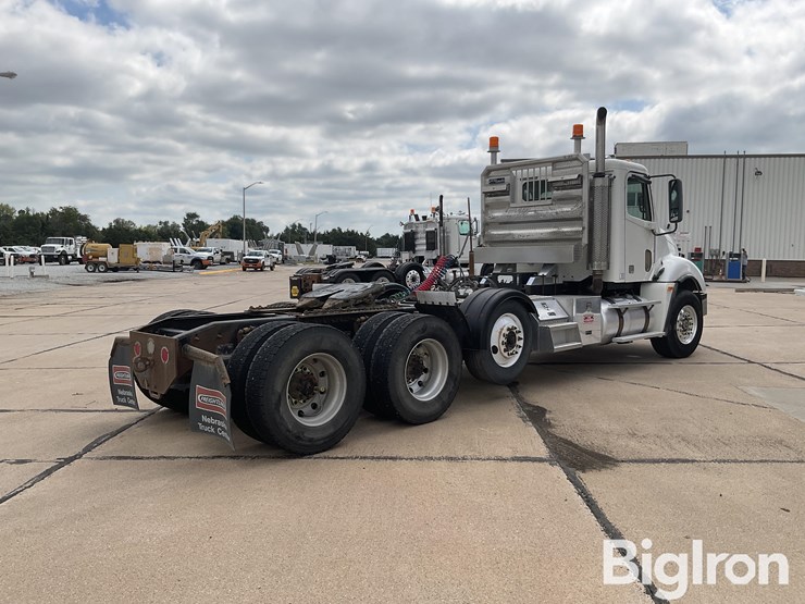 2006-freightliner-columbia-120-image-5