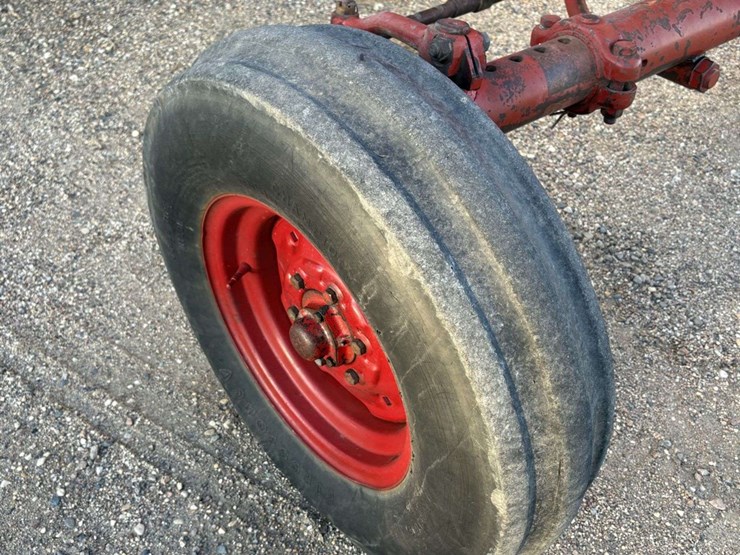 1971-farmall-656-hydro-diesel-tractor,-fenders,-wf,-540-pto,-3pt,-2-hyd,-16.9-38-rears,-7.50-16-fron-image-15
