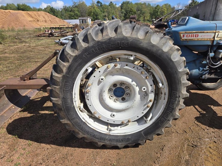 ford-4000-image-26