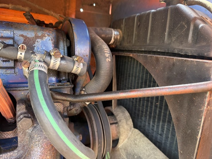 #1233-•-towable-wood-chipper-image-31
