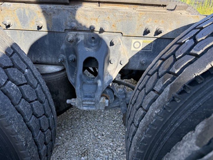 2020-peterbilt-579-image-61