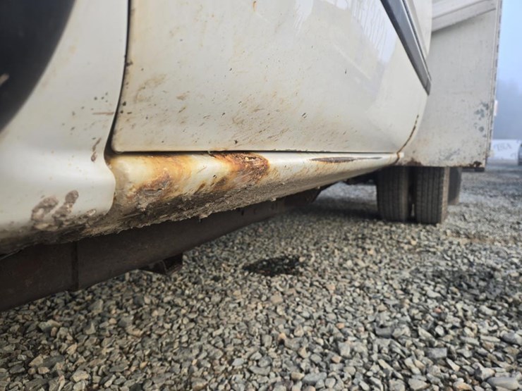 2005-chevrolet-3500-image-14