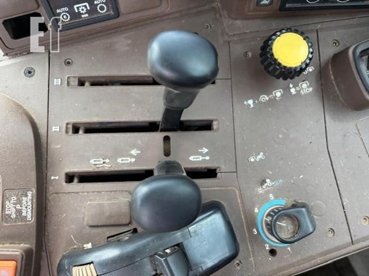 2005-john-deere-6420-image-18