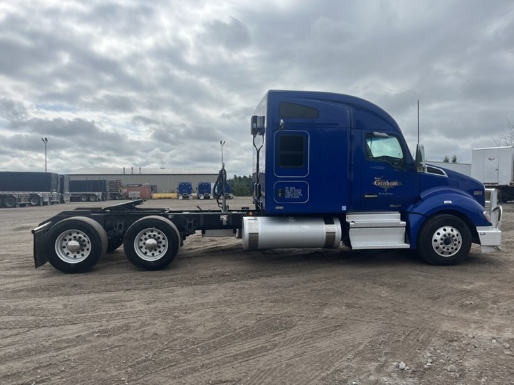 2020-kenworth-t680-image-6