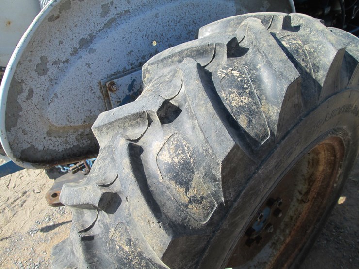 ford-2000-image-8