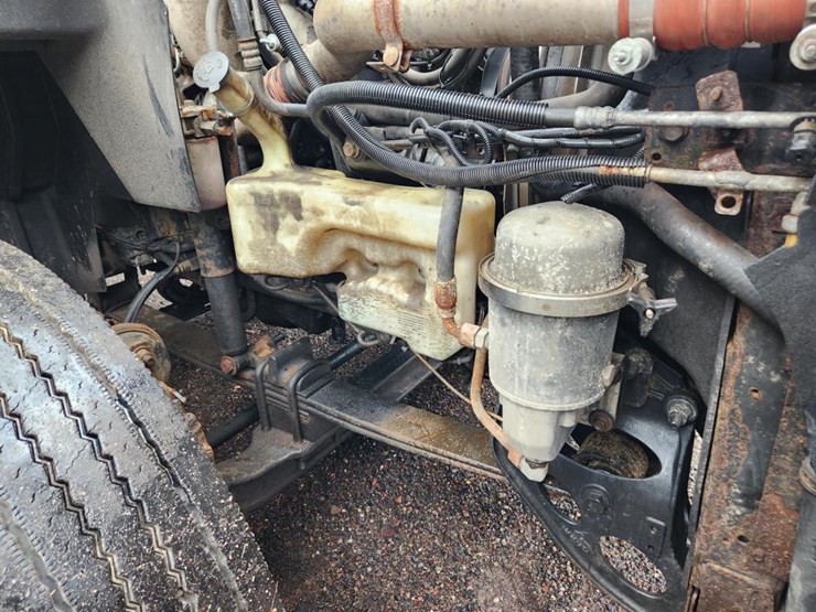 2011-international-prostar-image-44