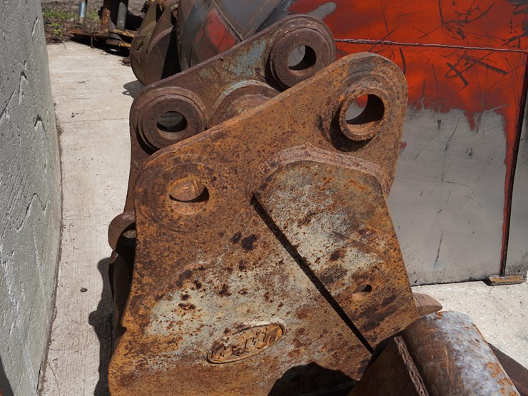 #208-•-geith-excavator-bucket-image-3