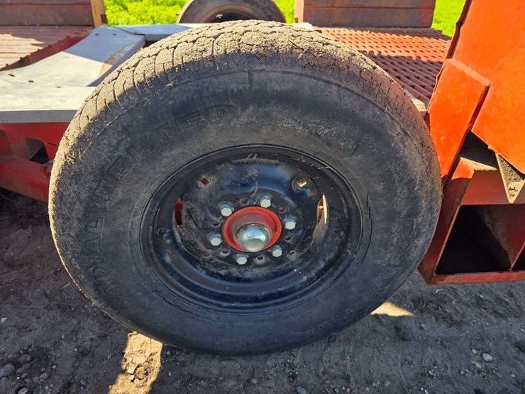 westfield-drive-over-pit,-15”-tires-on-6-bolt-rims-image-6