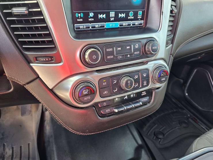 2019-chevrolet-tahoe-image-29