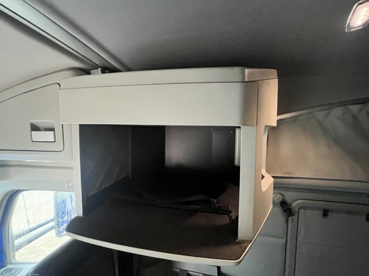 2020-kenworth-t680-image-135