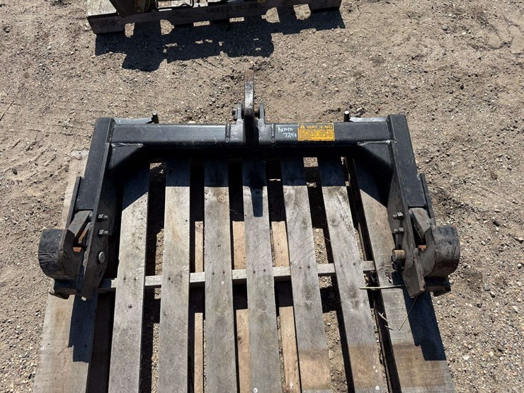 cat-iii-3-point-quick-hitch-image-6