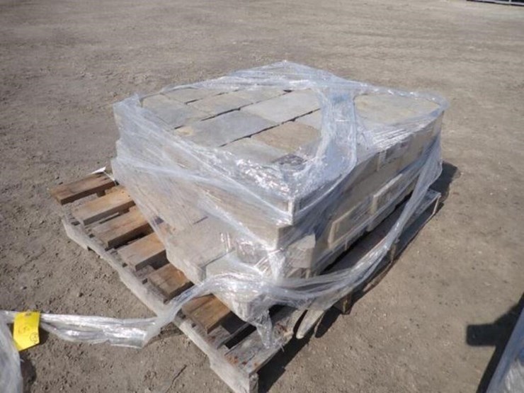 qty-of-(8)-skids-of-turfstone-pavers-&-decor-stone-image-6