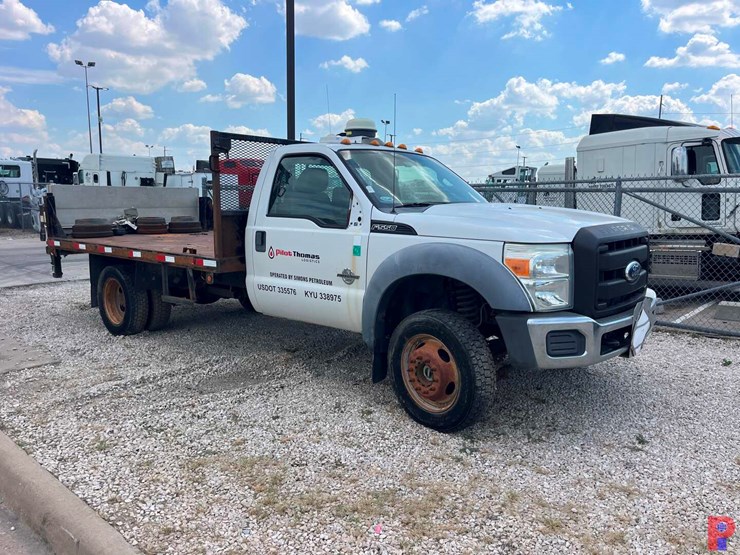 2011-ford-f550-xl-image-1