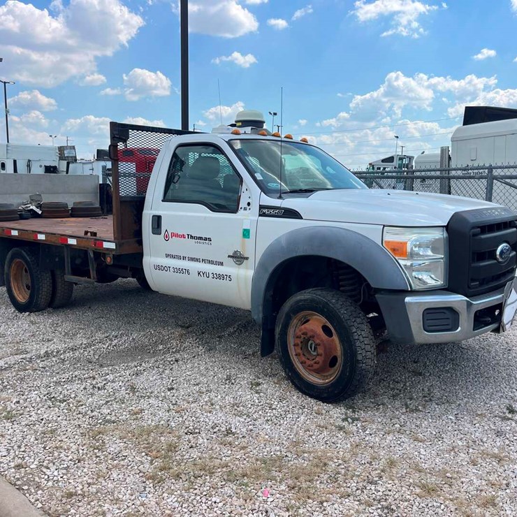 2011 FORD F550 XL
