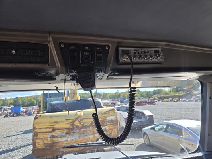 2005-kenworth-t800-image-53