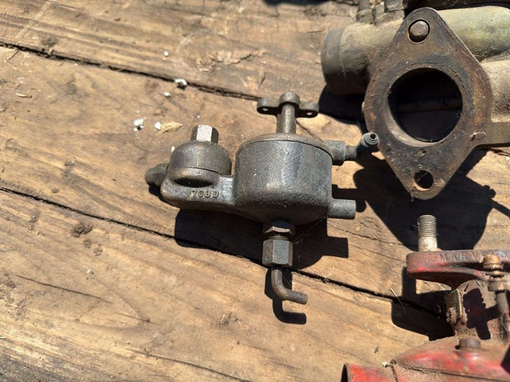 carburetor-assortment-image-2
