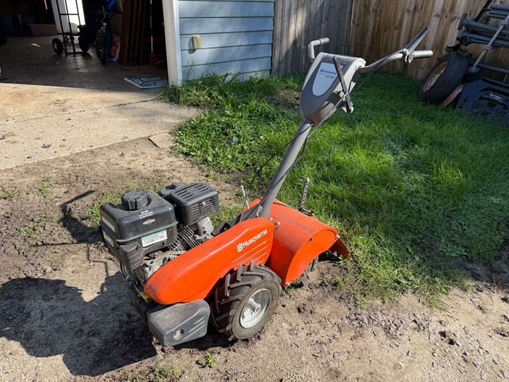 husqvarna-crt-900-rear-tine-tiller,-14”,-self-propelled,-briggs-and-stratton-950-series-engine-image-1