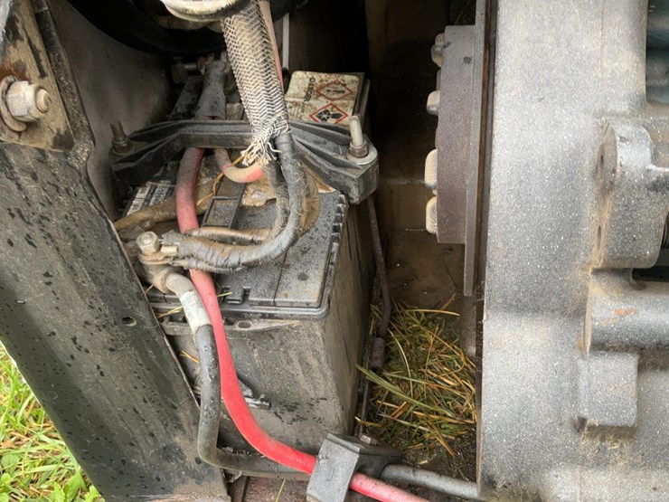 2010-bobcat-s175-image-28