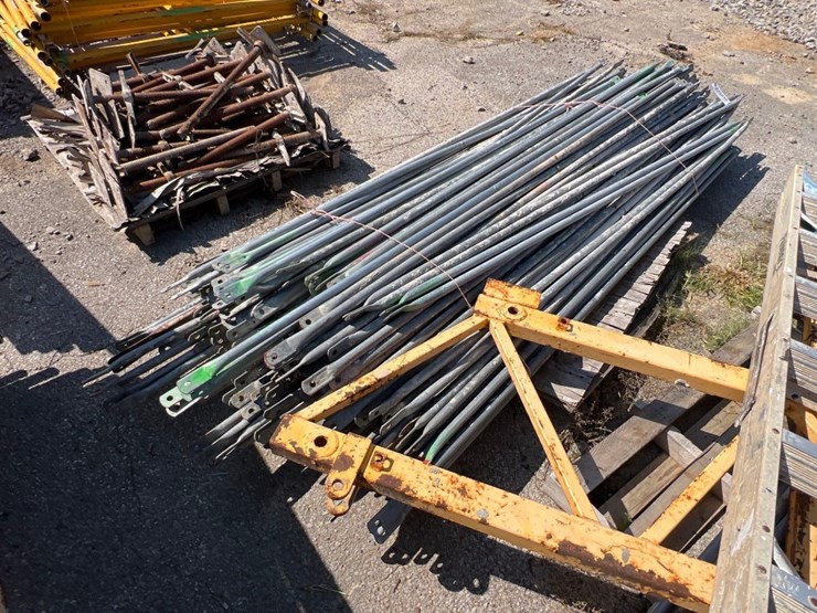 pallet-of-scaffolding-parts-image-2