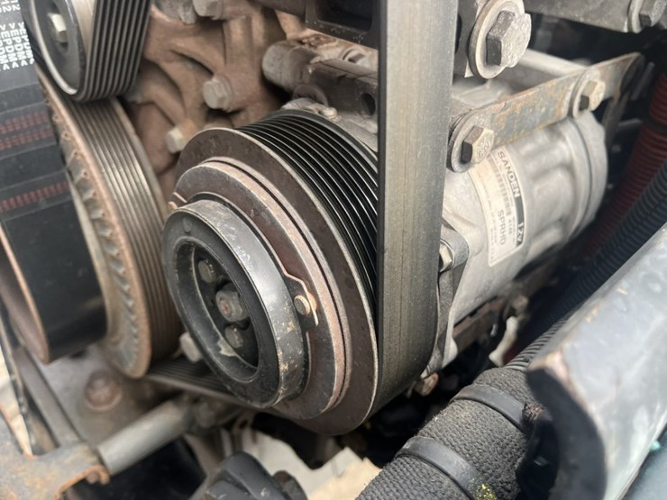2020-kenworth-t680-image-31
