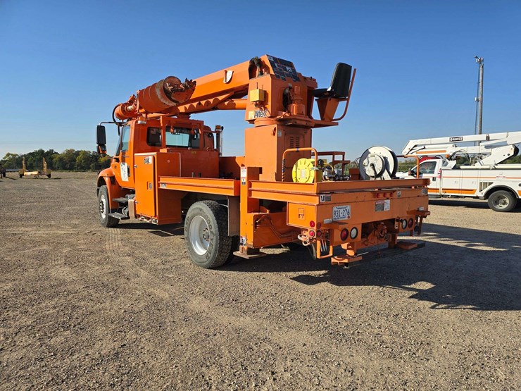 2006-international-durastar-4400-image-17