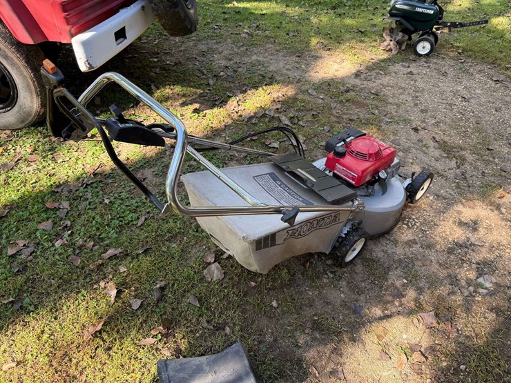 honda-hr214-self-propelled-walk-behind-lawnmower,-2-speed,-with-bagger-image-7