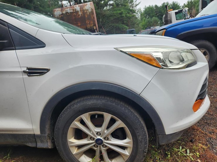 2014-ford-escape-image-13