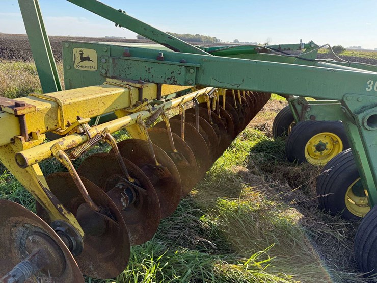 john-deere-360-image-9
