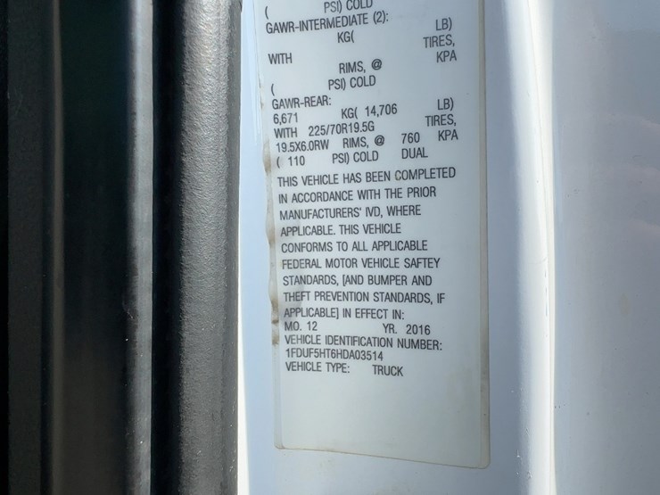 2017-ford-f550-xl-image-40