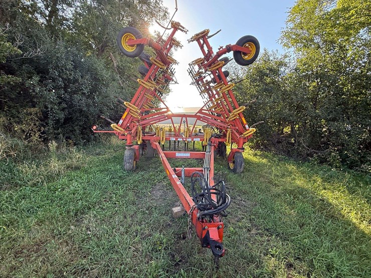 bourgault-8810-image-3