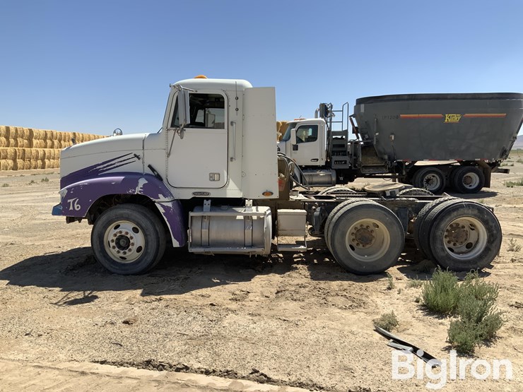 1997-freightliner-fld112-image-8
