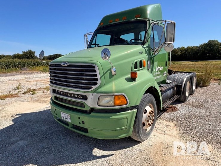 2004-sterling-day-cab-truck-(gp11427,-unit-31350)-image-2