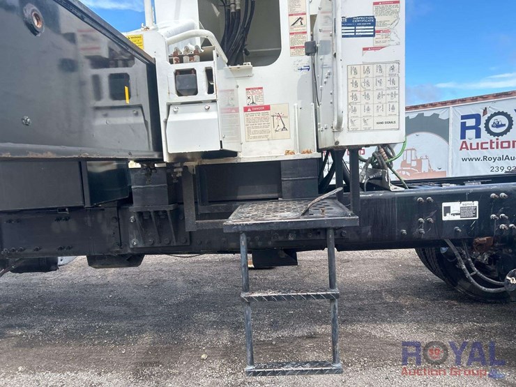 2011-mack-gu713-granite-cooper-tm-1882-18-ton-crane-truck-image-22