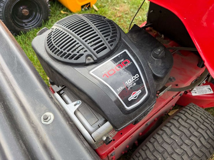 snapper-28”-riding-lawn-mower-with-bagger-image-6