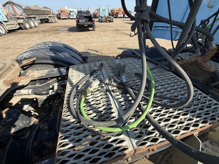 2015-kenworth-t800-image-74
