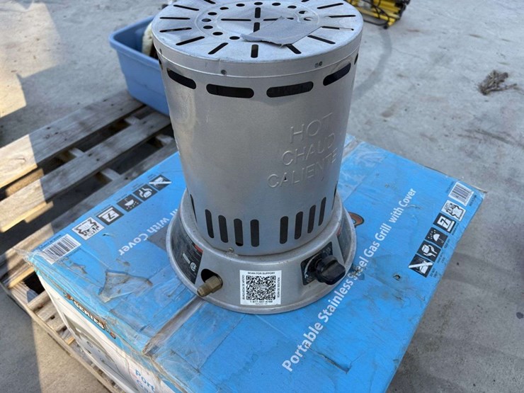 sportsman-series-portable-ss-gas-grill,-with-cover,-nib;-construction-heater,-lp-image-6