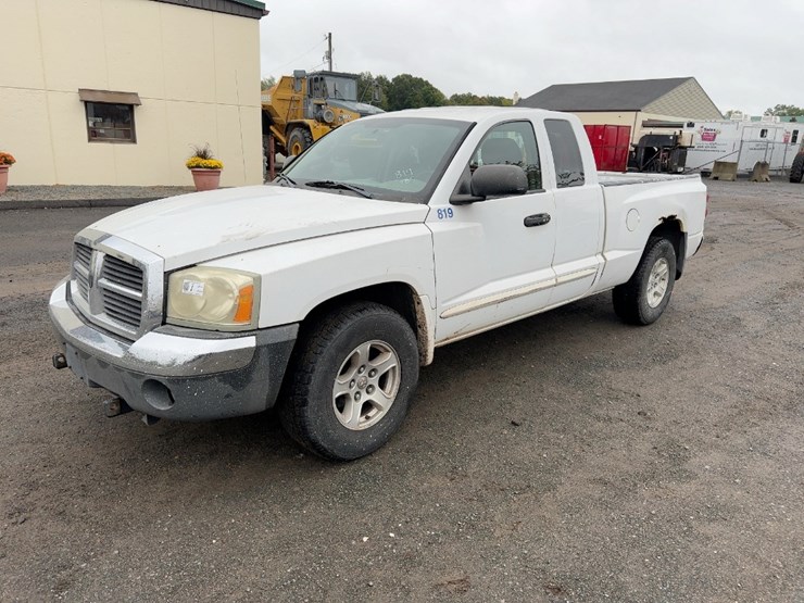 2005-dodge-dakota-slt-image-1