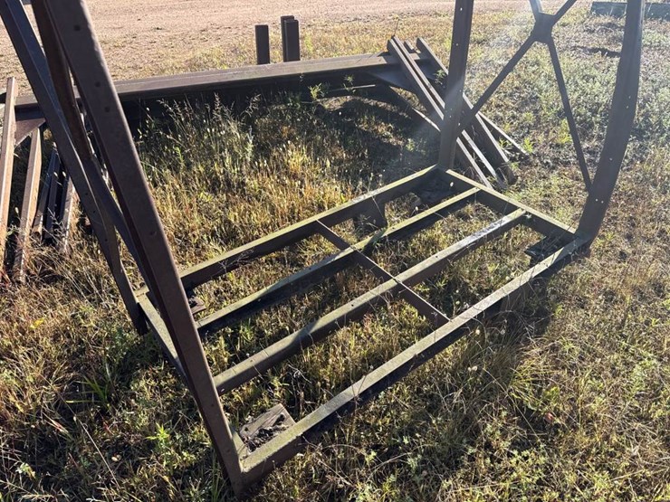 #2759-•-misc.-steel-post-and-rolling-dolly-image-6