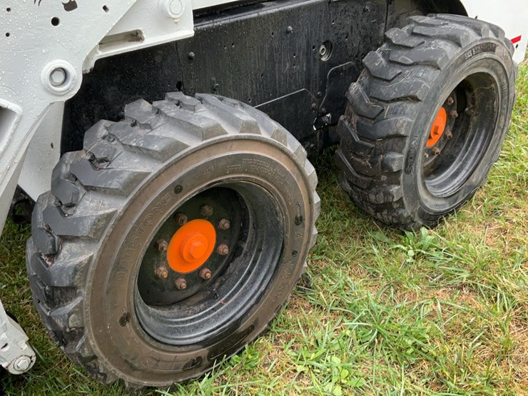 2010-bobcat-s175-image-18