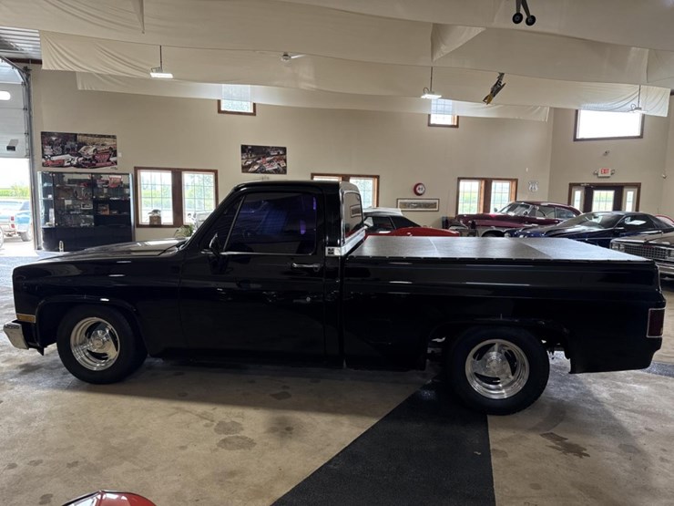 1985-chevrolet-c10-image-2
