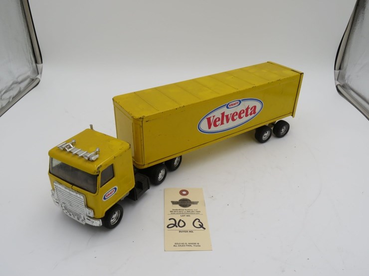 ertl-velveeta-semi-toy-image-5
