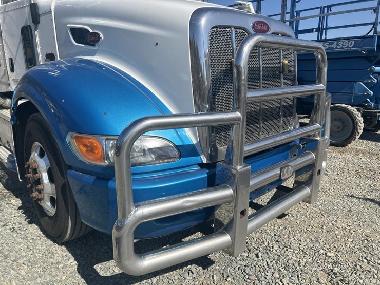 2007-peterbilt-386-image-12