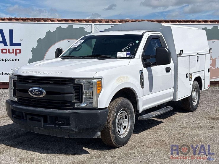 2017-ford-f550-image-1