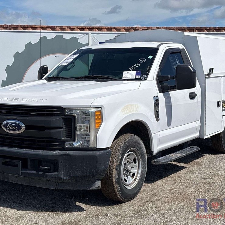 2017 FORD F550