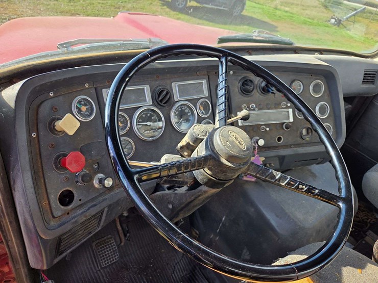 ford-l9000-image-13